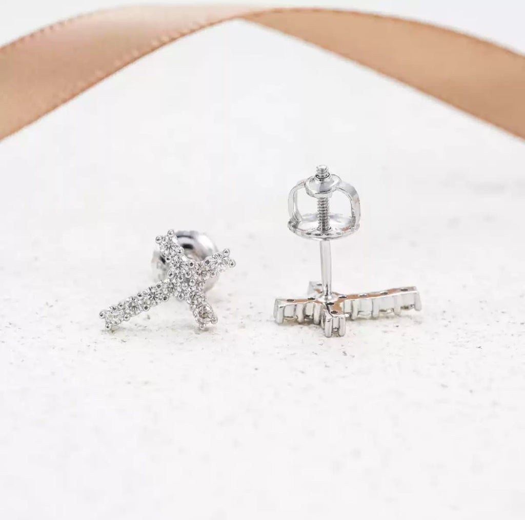 【grt16】Moissanite Cross Pierce