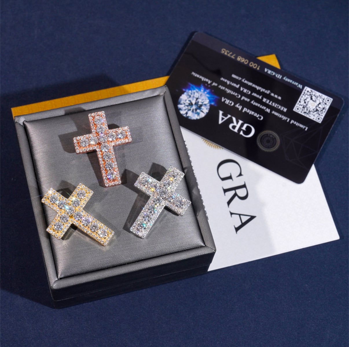 【grt15】Luxury Moissanite Cross Pendant